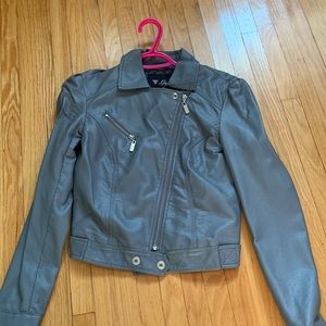Guess tight fitted leather cropped jacket